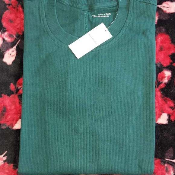 Abercrombie and Fitch Thermall long sleeve Tee size XL NWT - Picture 3 of 11